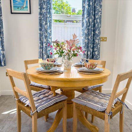 Silks Sails Harbourside Holiday Cottage 웨이머스만 외부 사진